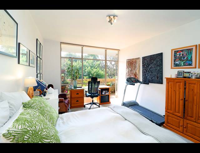 1 BEDROOM APARTMENT FOR SALE IN HOUGHTON ESTATE